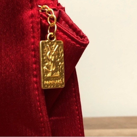 ♥️… YSL YVES SAINT LAURENT Sexy Red Pouch Bag - Picture 3 of 7